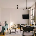 The Bard, Sonder Apartments By Marriott Bonvoy